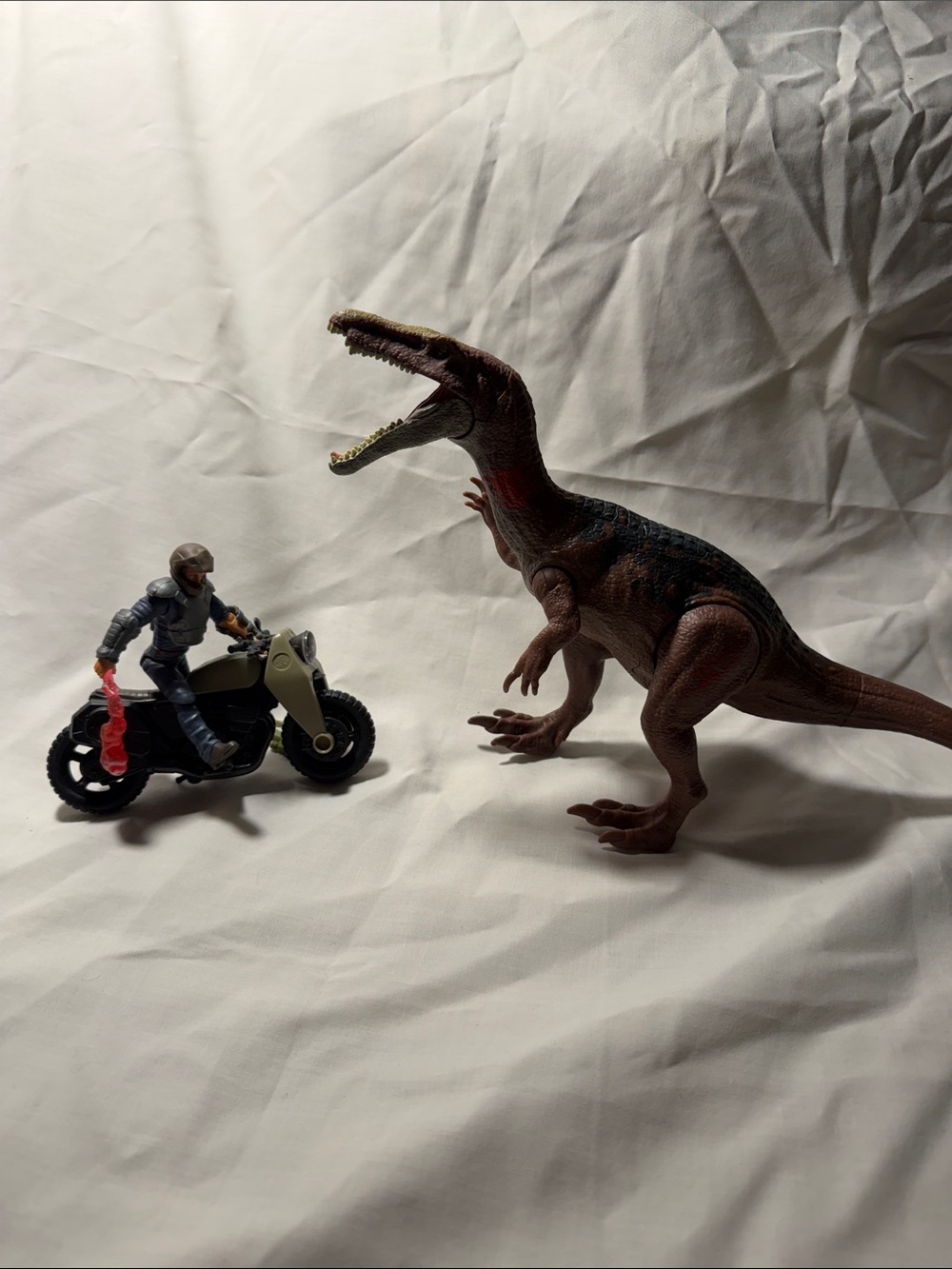 Jurassic World Battle Damage Ultimate Baryonyx Breakout